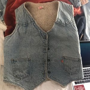 Light wash Levi's sherpa vest